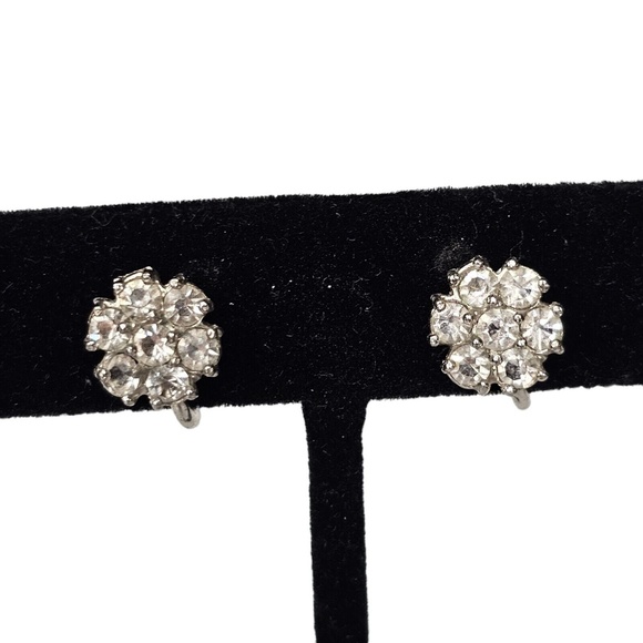 Dainty Tru Kay Sterling Earrings Rhinestone Screwback Vintage 3/8" diame… - Picture 2 of 10